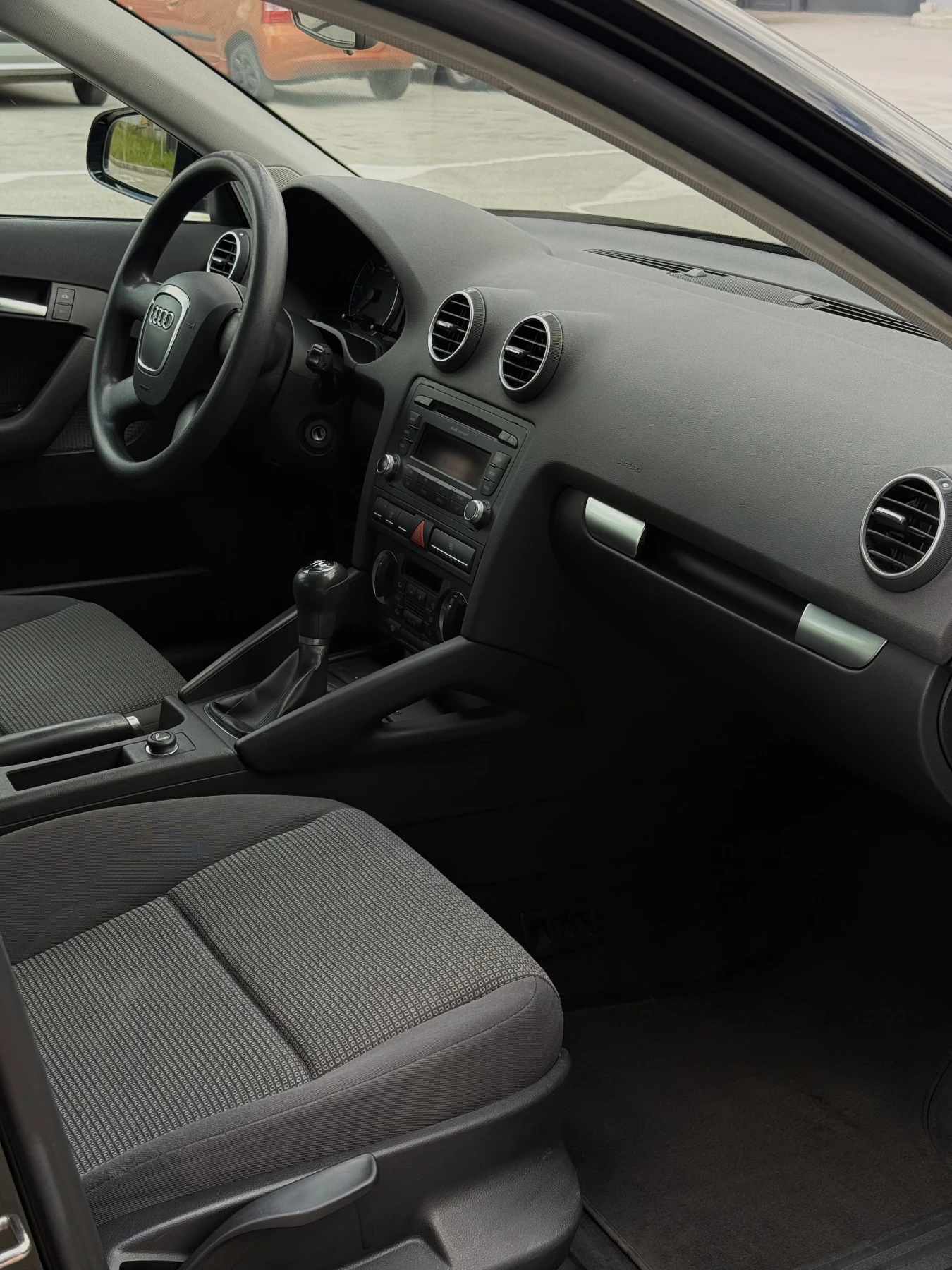 Audi A3 1.9 TDI 2007 * Уникално състояние* , снимка 8 - Автомобили и джипове - 54682140