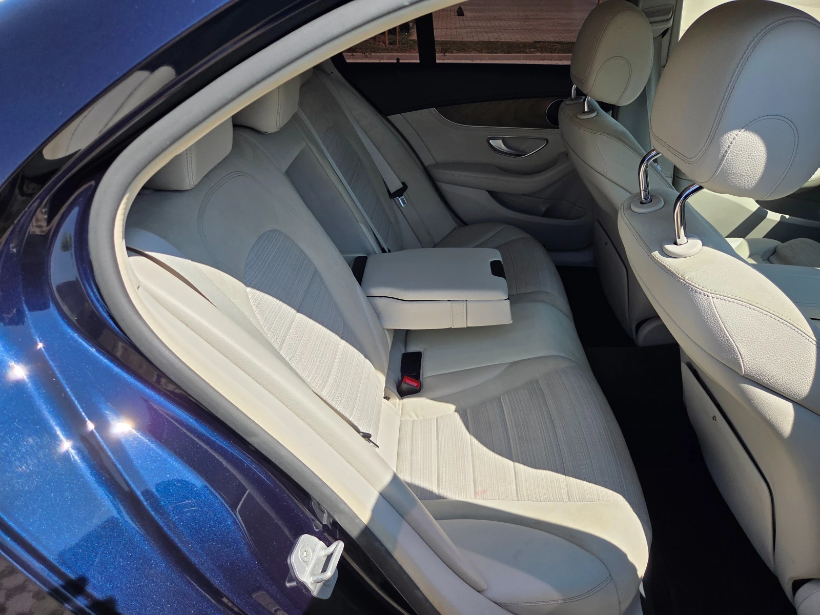 Mercedes-Benz C 250 4matik 360cam.distronic, снимка 9 - Автомобили и джипове - 55251778