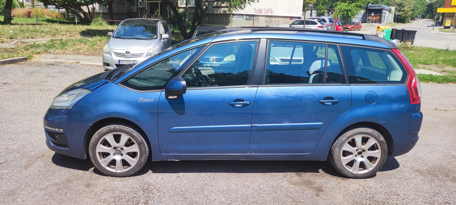 Citroen Grand C4 Picasso, снимка 2 - Автомобили и джипове - 55343020