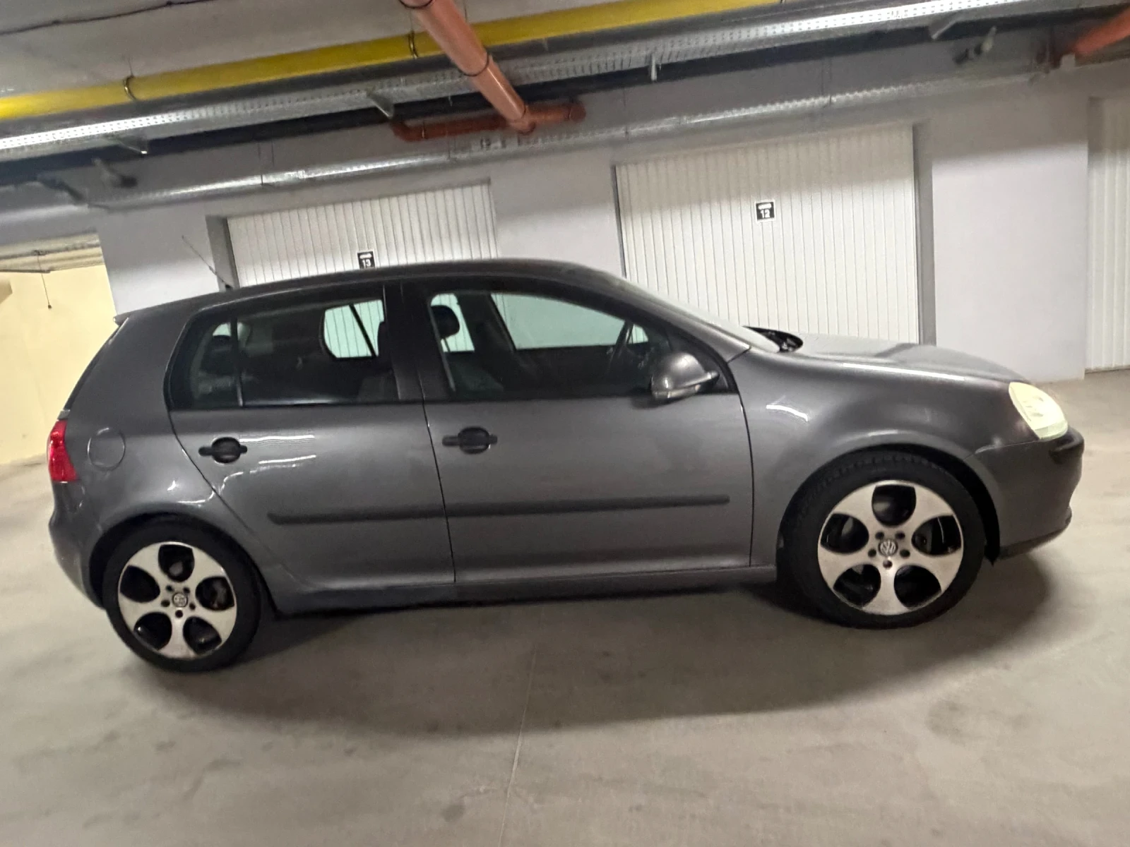 VW Golf 5 1.9 TDI, снимка 4 - Автомобили и джипове - 55465284