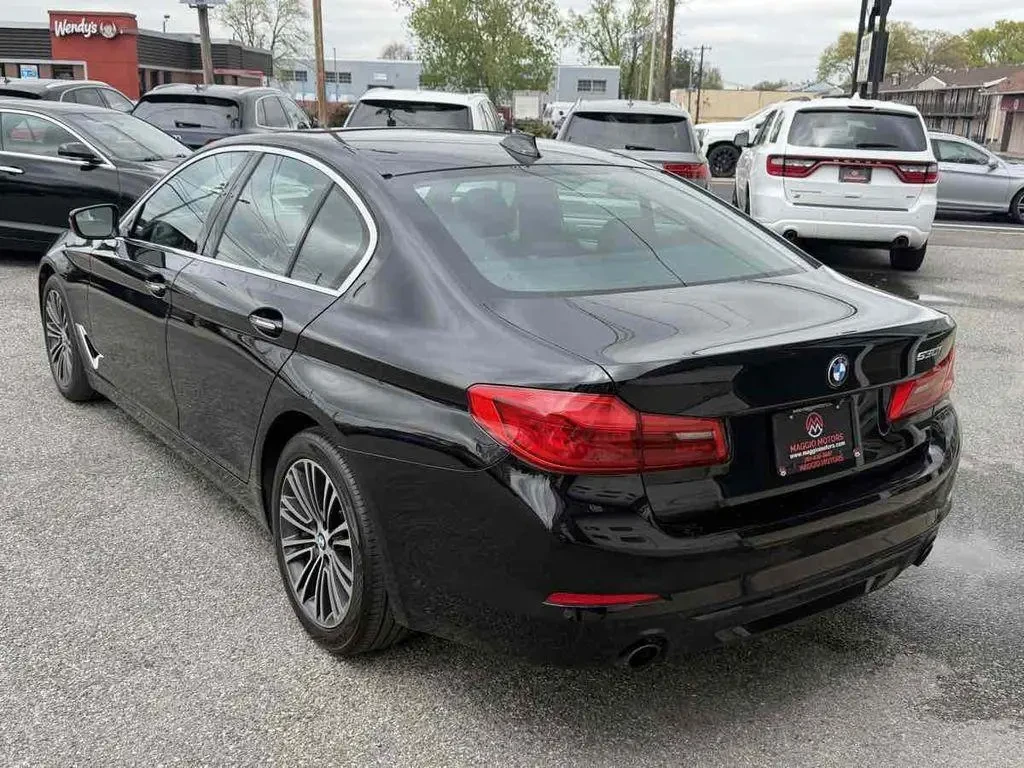 BMW 530 i, снимка 4 - Автомобили и джипове - 55508938