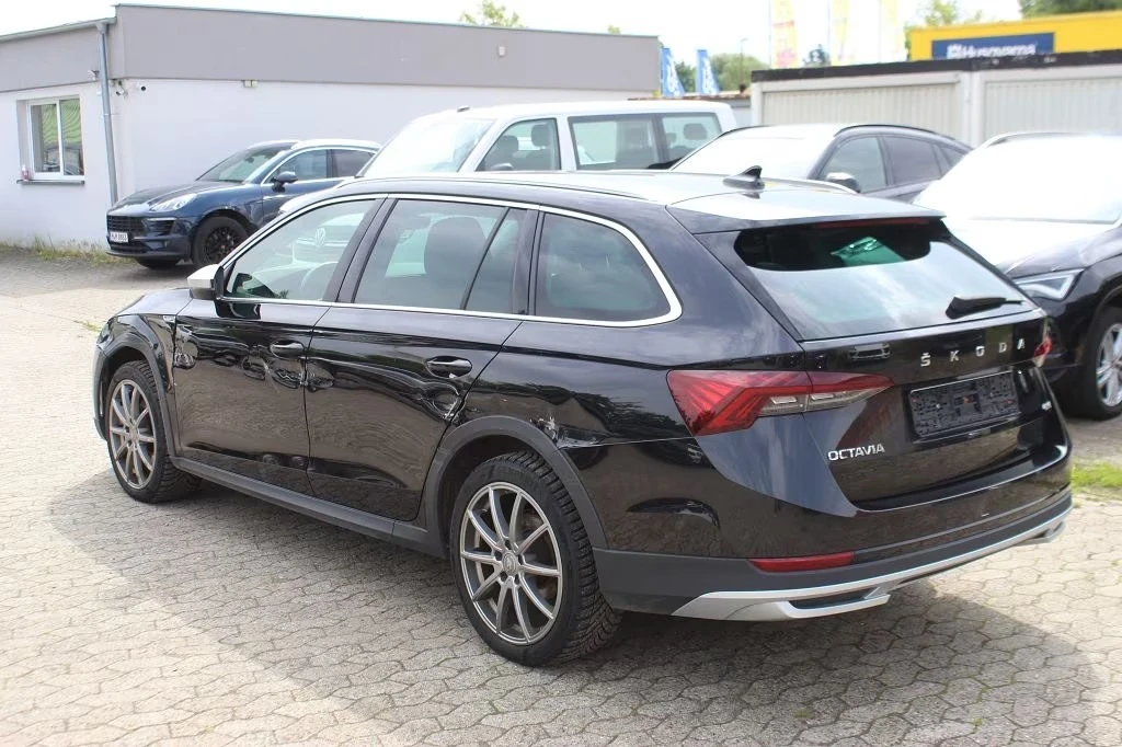 Skoda Octavia DSG 4x4 Digital Cockpit, снимка 6 - Автомобили и джипове - 55785175