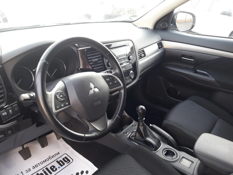 Mitsubishi Outlander, снимка 11 - Автомобили и джипове - 42335755