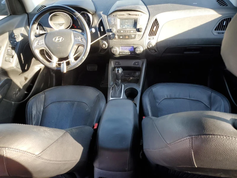 Hyundai Tucson GLS 4X4, снимка 8 - Автомобили и джипове - 47987819