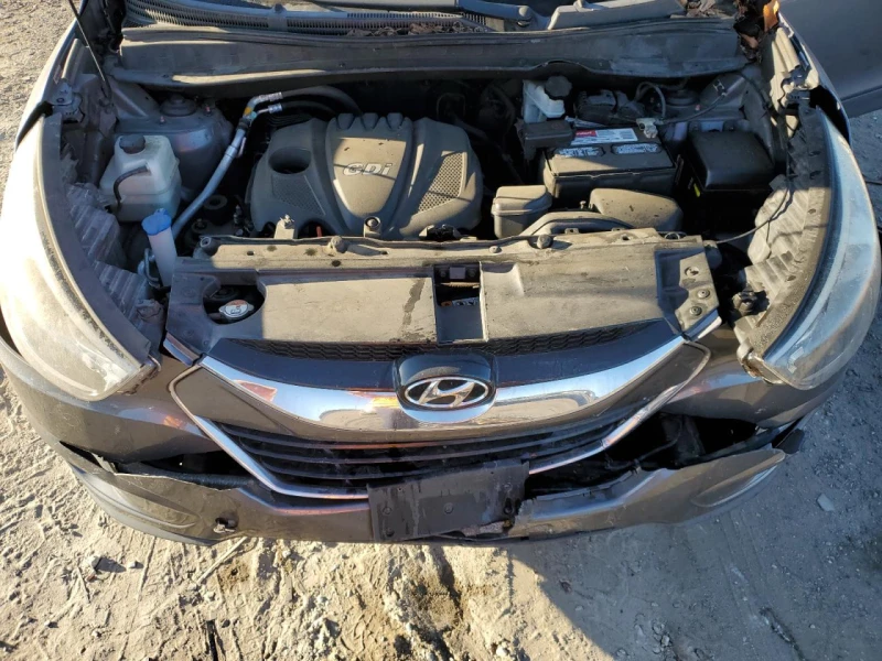 Hyundai Tucson GLS 4X4, снимка 12 - Автомобили и джипове - 47987819