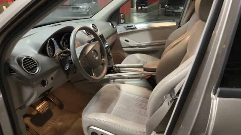 Mercedes-Benz ML 320, снимка 5 - Автомобили и джипове - 52714929