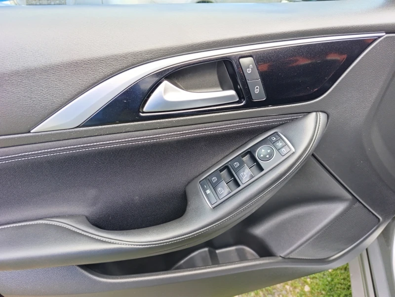Infiniti Q30 1.5d Premium FWD, снимка 10 - Автомобили и джипове - 52145241