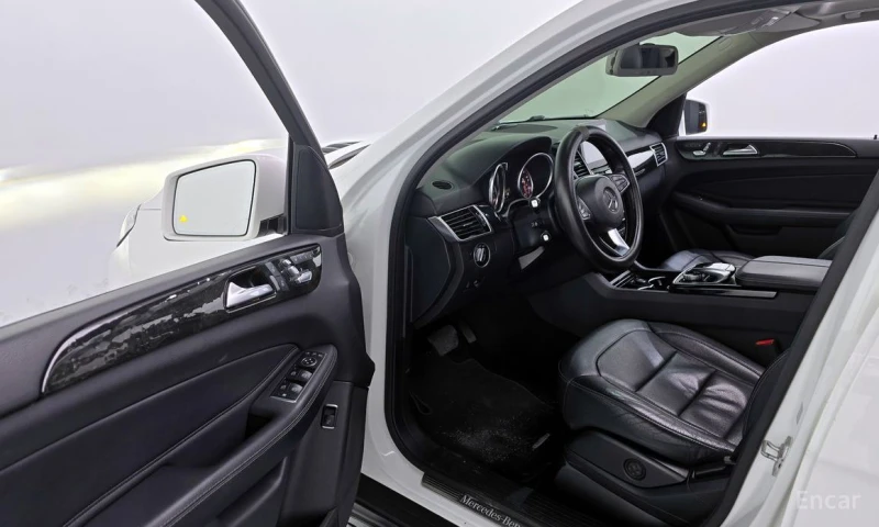 Mercedes-Benz GLE 350, снимка 10 - Автомобили и джипове - 53066009