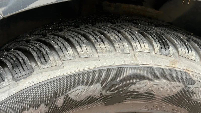 Audi Q4 E-tron , снимка 4 - Автомобили и джипове - 53184134