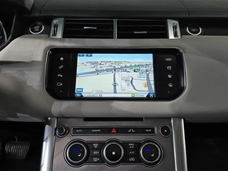 Land Rover Range Rover Sport 3.0, снимка 14 - Автомобили и джипове - 54500073