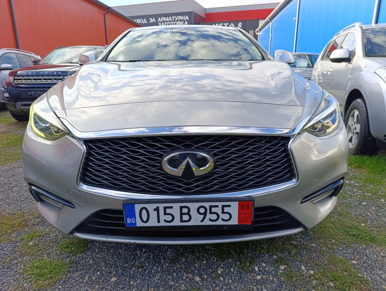 Infiniti Q30 1.5d Premium FWD, снимка 1