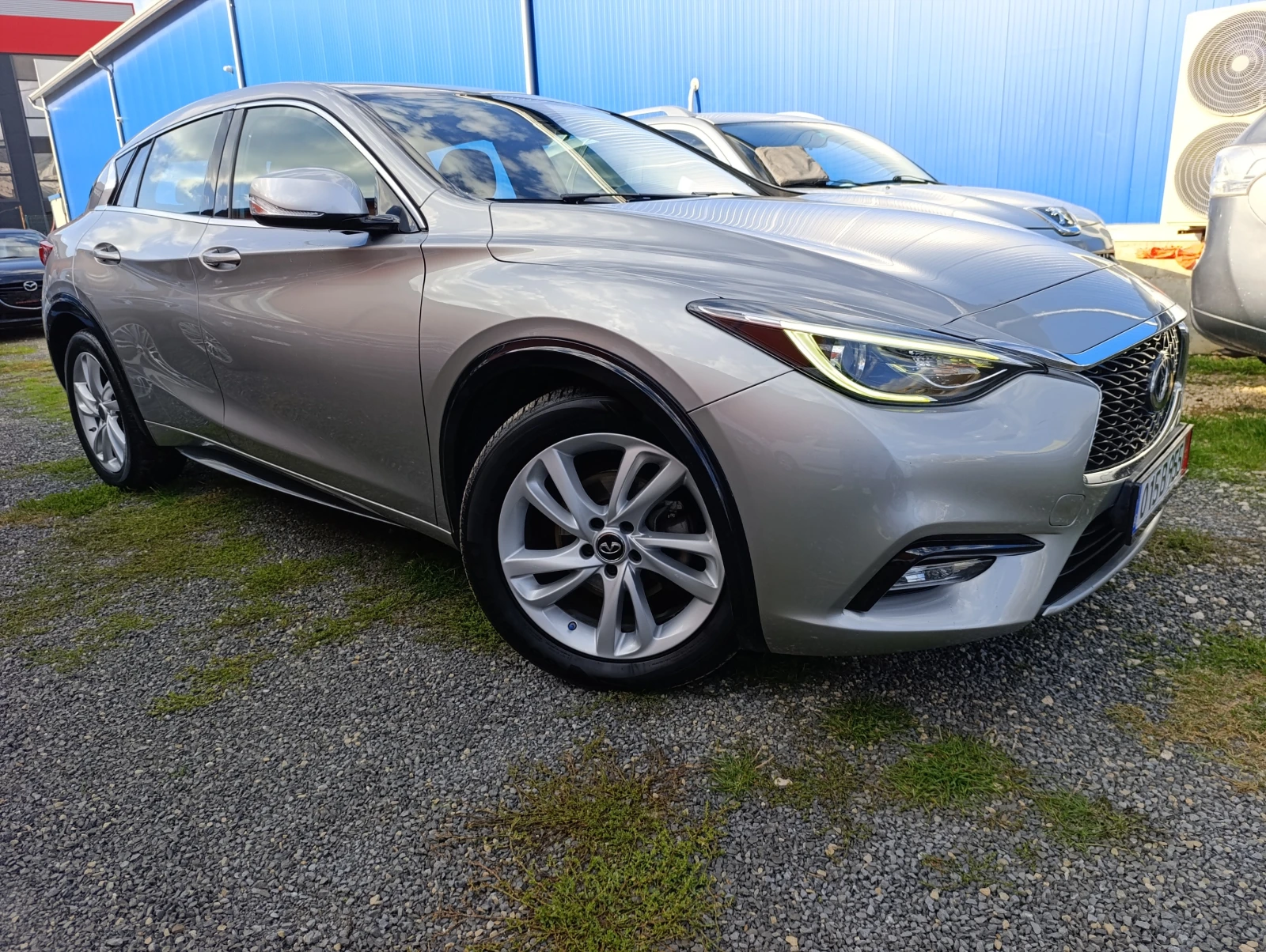 Infiniti Q30 1.5d Premium FWD, снимка 1