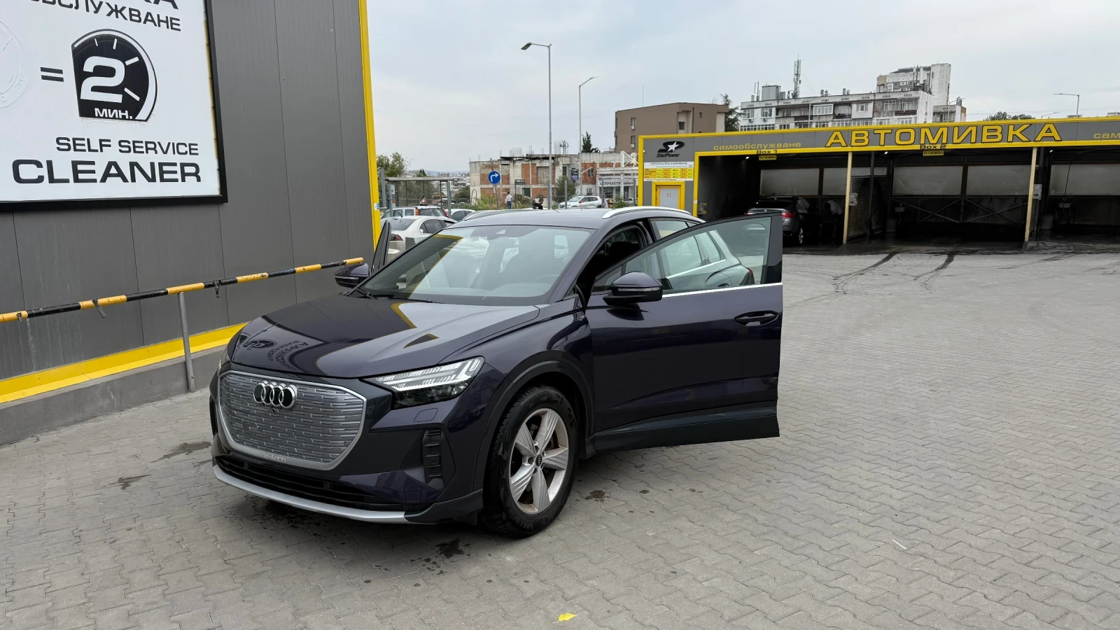 Audi Q4 E-tron , снимка 1