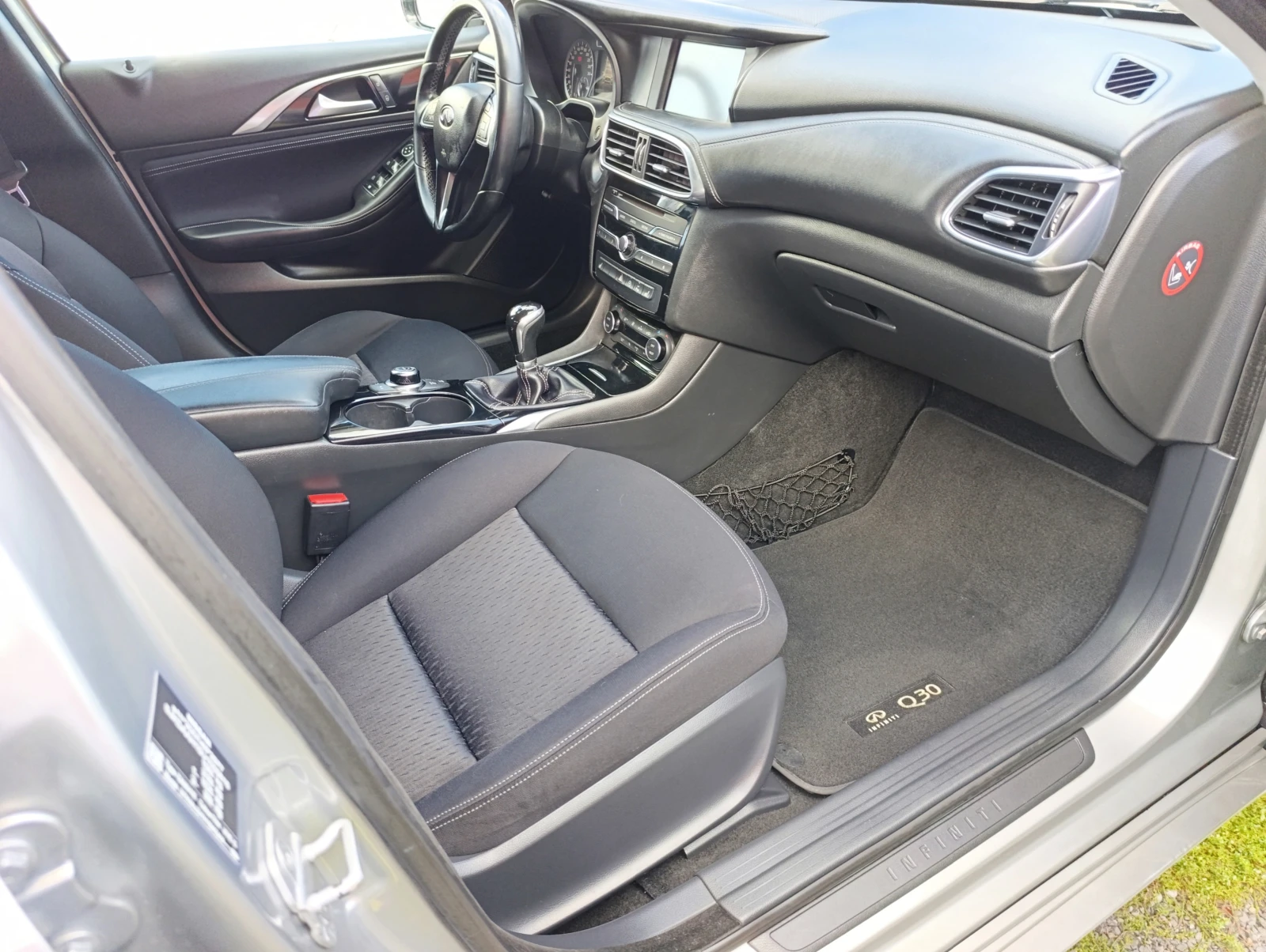 Infiniti Q30 1.5d Premium FWD | Mobile.bg   13
