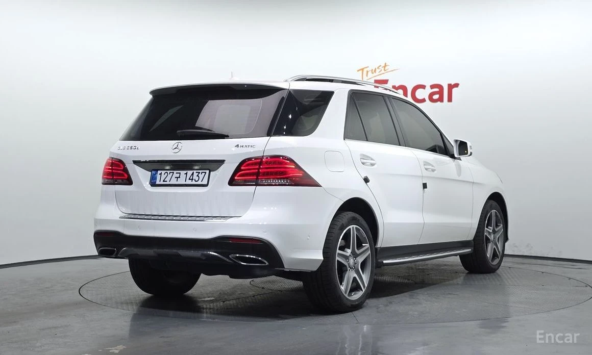 Mercedes-Benz GLE 350  - изображение 2