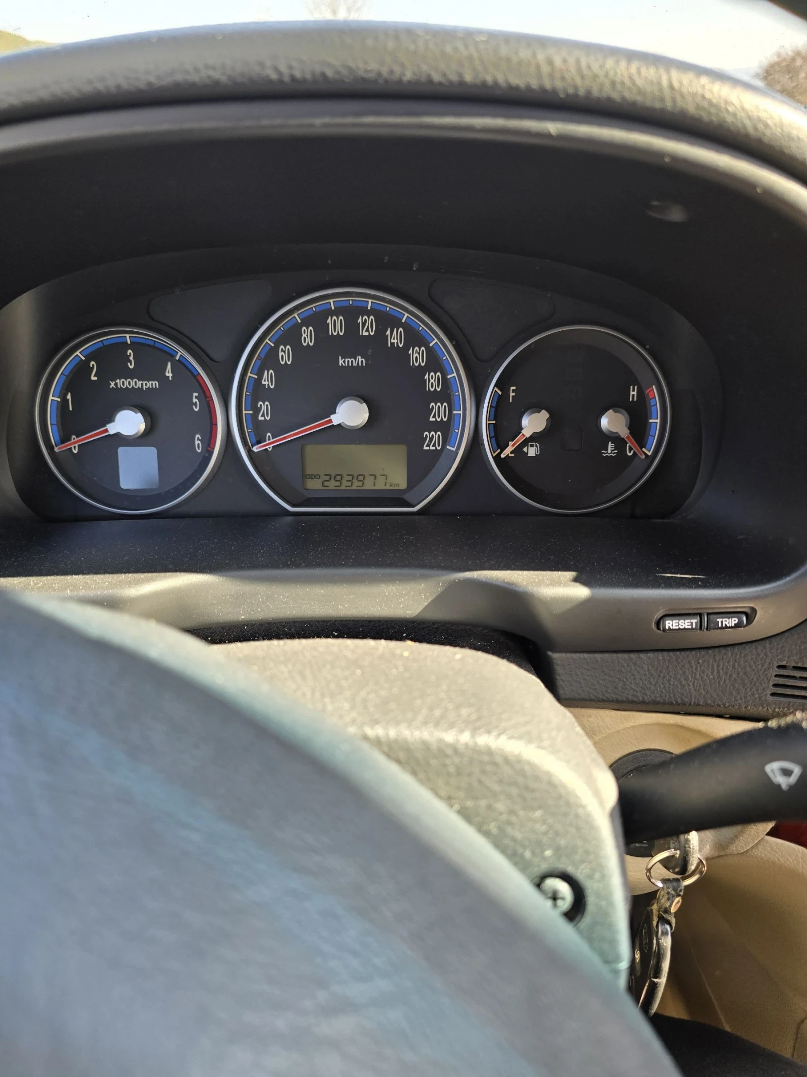 Hyundai Santa fe 2.2 CRDi 4WD 155кс ВСИЧКИ ЕКСТРИ, снимка 10 - Автомобили и джипове - 53865682