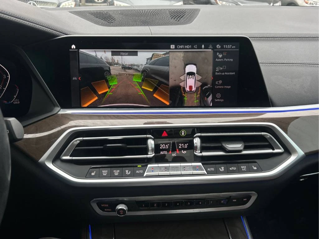 BMW X5 * CARFAX * LASER * HEAD-UP * 360 * ВЪЗДУХ, снимка 11 - Автомобили и джипове - 54053170