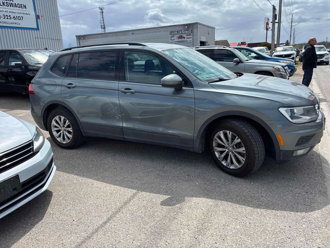 VW Tiguan * Trendline * KEYLESS* ПОДГРЕВ* , снимка 3 - Автомобили и джипове - 54514104