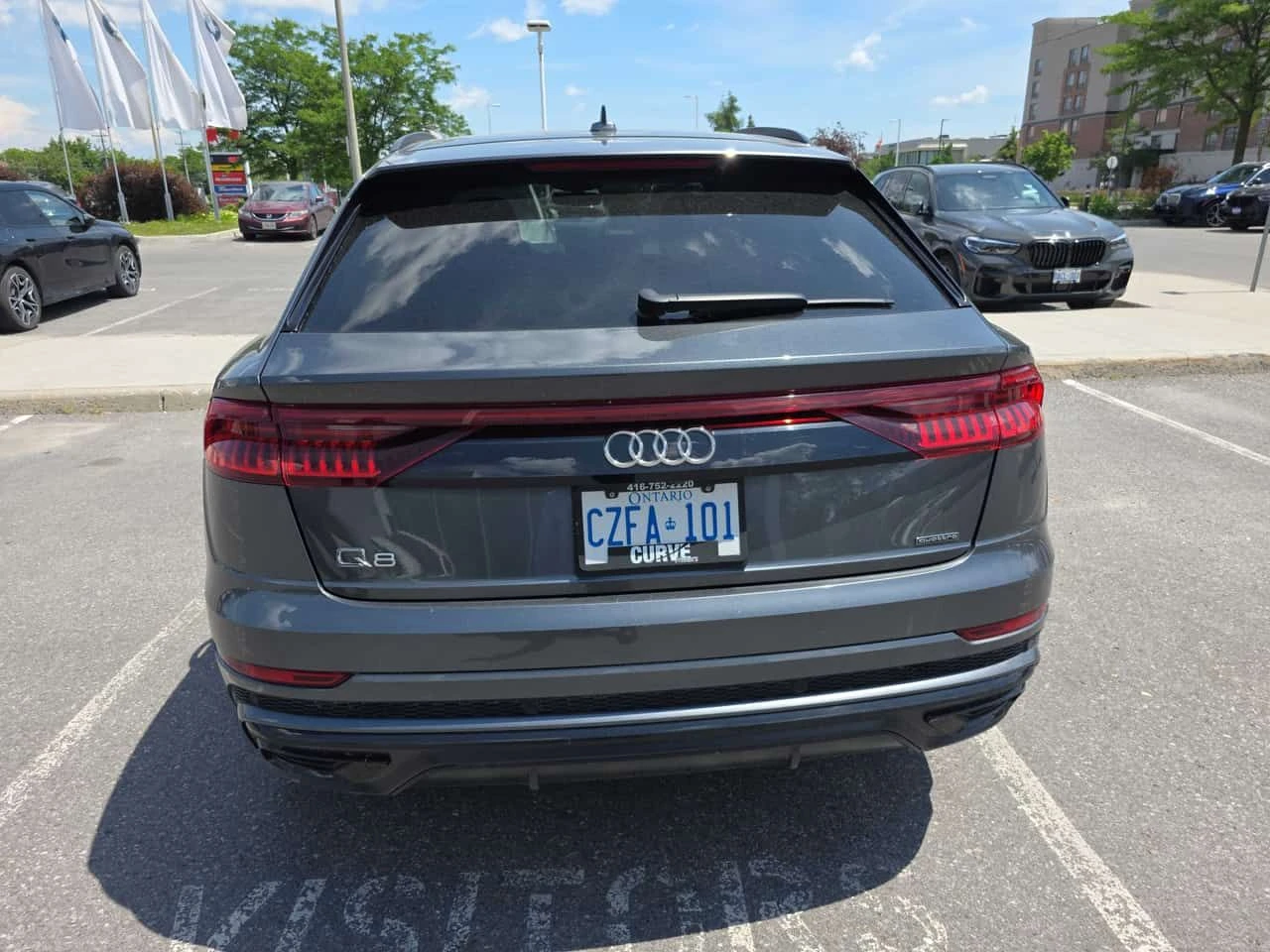 Audi Q8 Progressiv/ОБДУХВАНЕ/ПАНОРАМА/ДИСТРОНИК/360, снимка 5 - Автомобили и джипове - 55240122