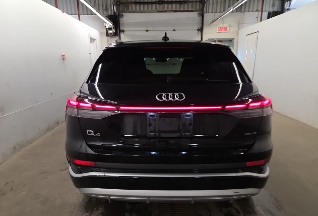 Audi Q4 E-tron| Камера* Пано* 1 Собственик* Без инциденти*, снимка 5 - Автомобили и джипове - 55327339
