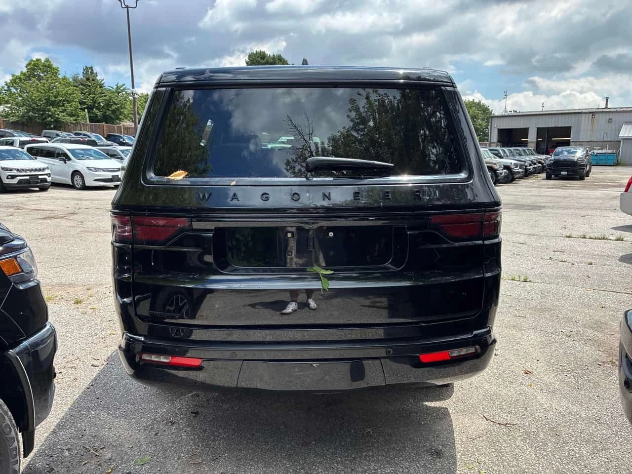 Jeep Grand Wagoneer * Series II Carbide * CARFAX * АВТОКРЕДИТ , снимка 17 - Автомобили и джипове - 55410485
