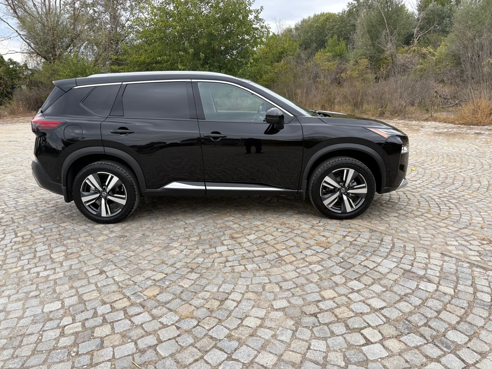 Nissan Rogue Nissan Rogue X-trail 2.5L 4X4 FULL 63000km, снимка 5 - Автомобили и джипове - 55719258