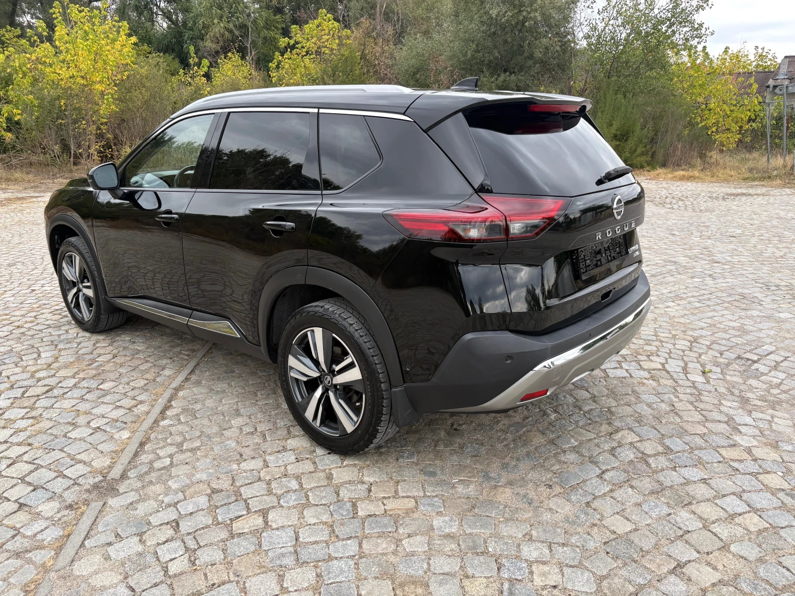 Nissan Rogue Nissan Rogue X-trail 2.5L 4X4 FULL 63000km, снимка 3 - Автомобили и джипове - 55719258