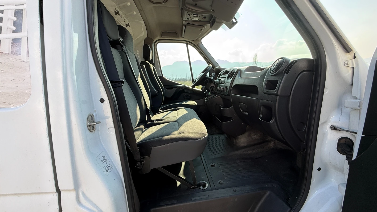 Renault Master 2.3DCI/125кс/ДВОЙНА ГУМА/B-КАТЕГОРИЯ, снимка 14 - Бусове и автобуси - 53747062