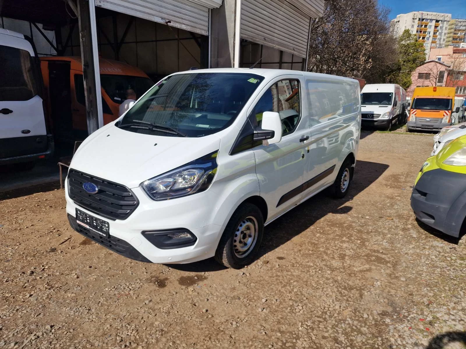 Ford Transit Custom 2.0TDCi, снимка 2 - Бусове и автобуси - 54236989