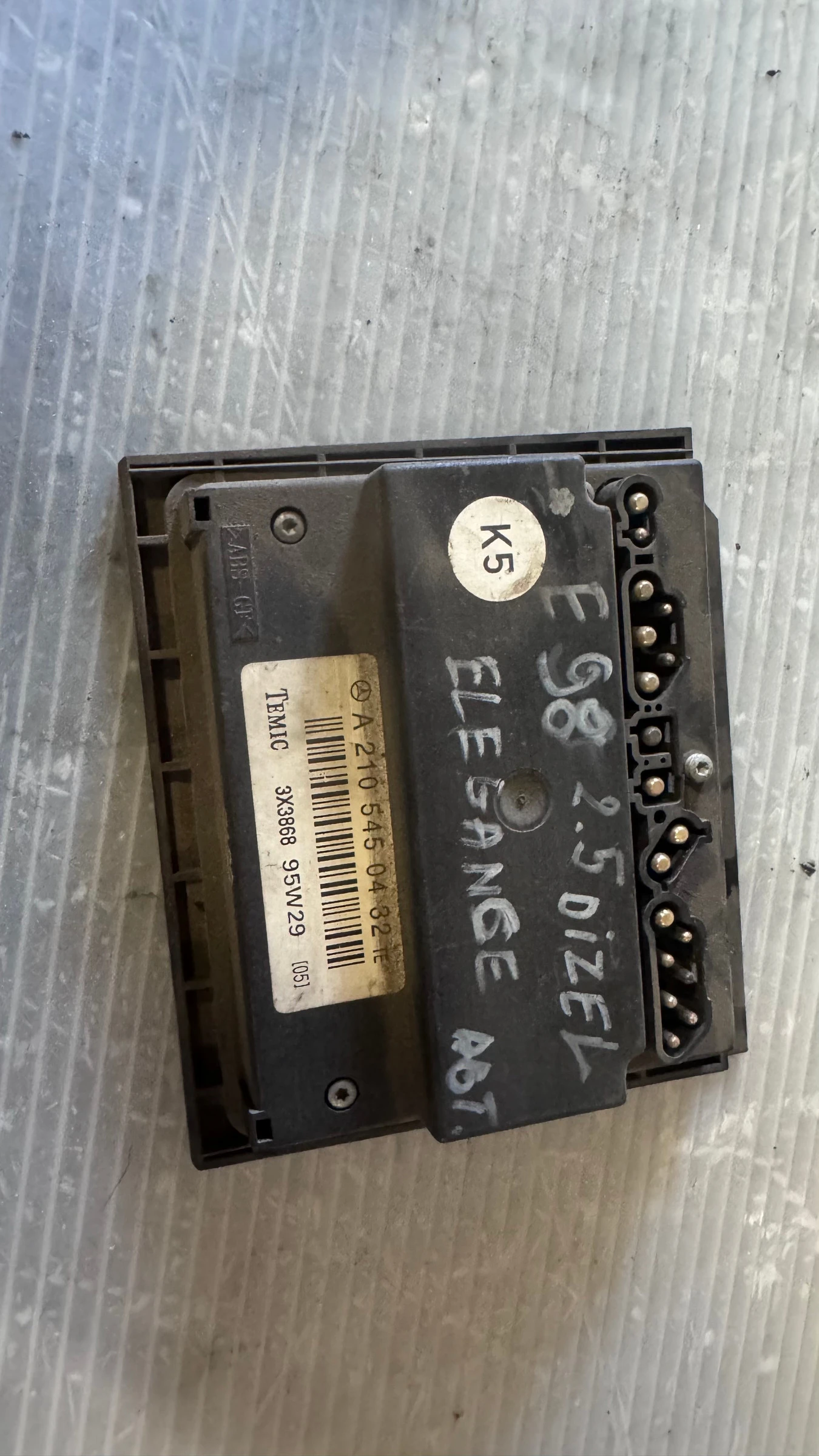   Mercedes E - A2105450432 | Mobile.bg   1