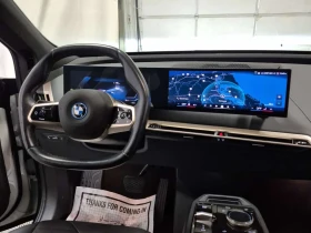BMW iX XDRIVE40| HUD| 360| PANO| HARMAN KARDON| 2 КЛЮЧА , снимка 9