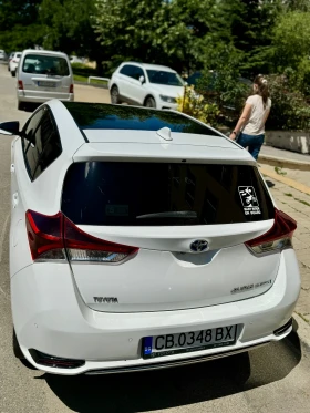 Toyota Auris 1.8 Hybrid, снимка 12