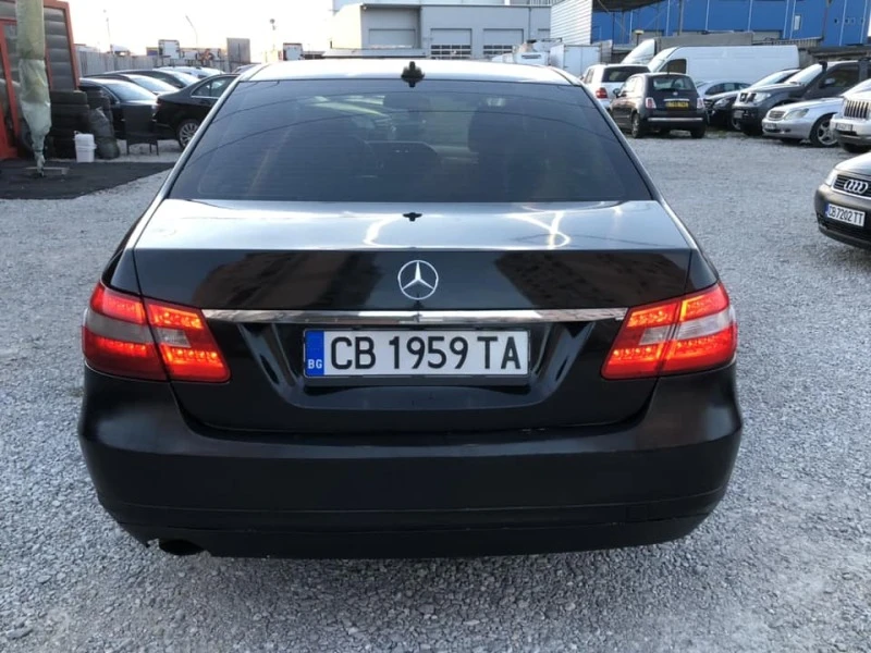 Mercedes-Benz E 200 Метан , снимка 3 - Автомобили и джипове - 42176172