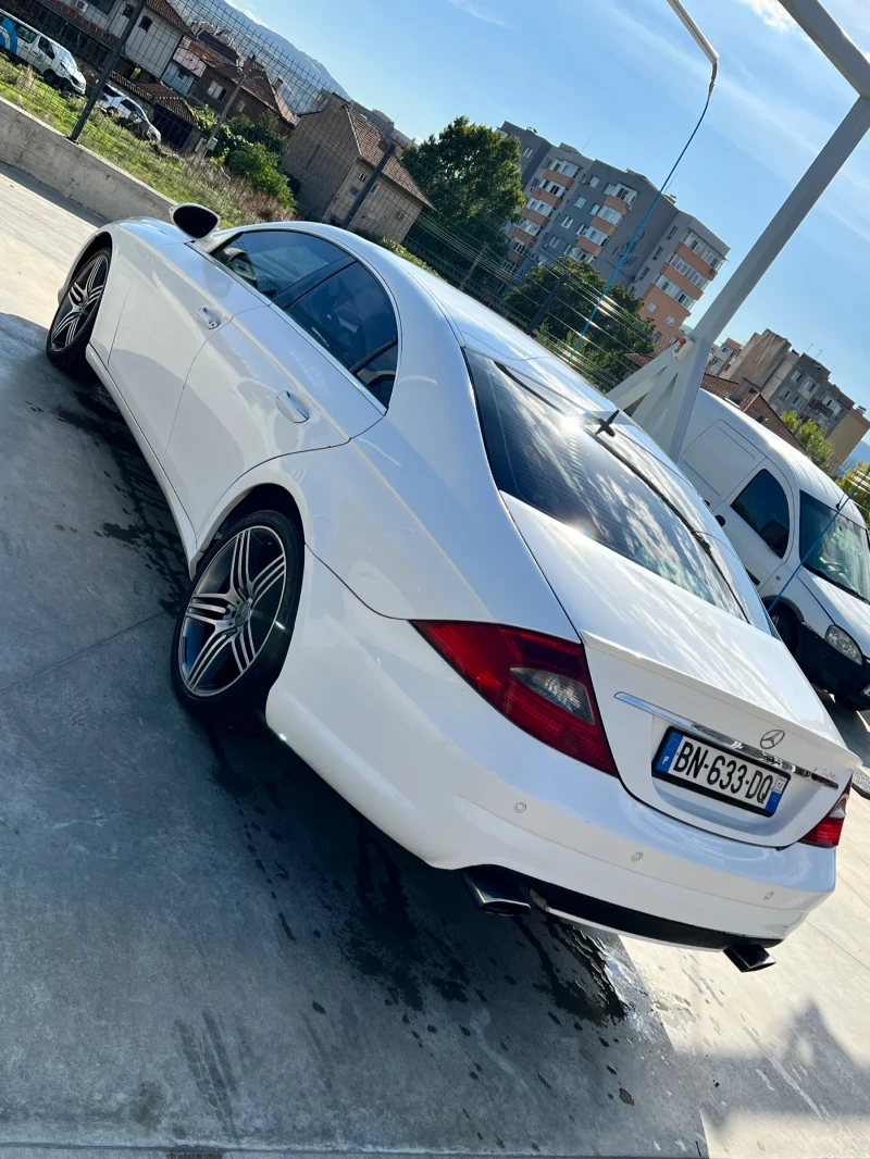 Mercedes-Benz CLS 320 Amg Пакет, снимка 4 - Автомобили и джипове - 47287838