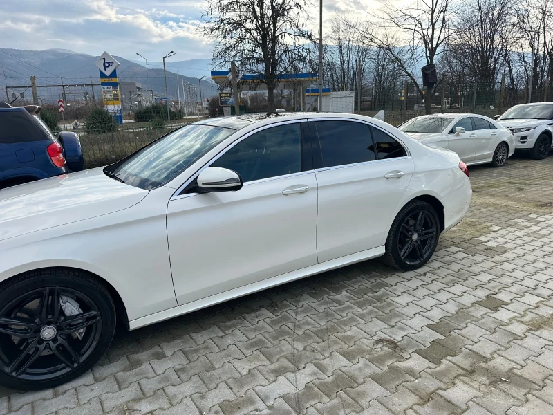 Mercedes-Benz E 220 AMG, снимка 2 - Автомобили и джипове - 48667693