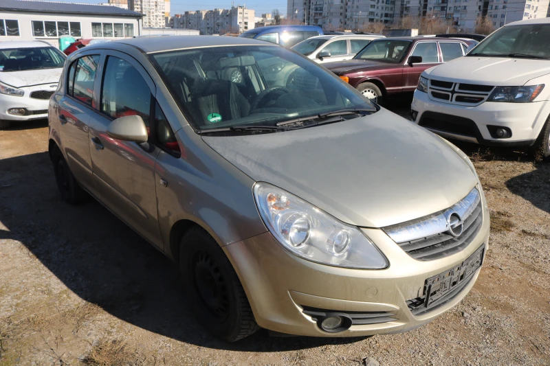 Opel Corsa 1.4 16V, снимка 2 - Автомобили и джипове - 49090569