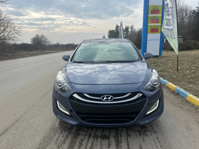 Hyundai I30 1.6i, снимка 1 - Автомобили и джипове - 49188159