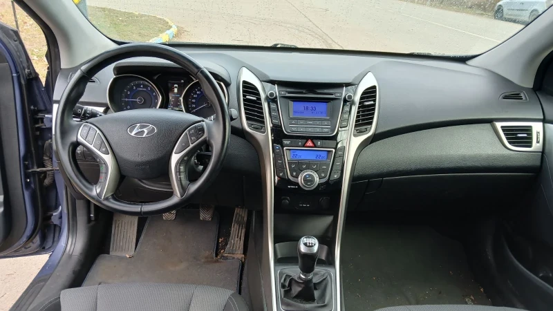 Hyundai I30 1.6i, снимка 10 - Автомобили и джипове - 49188159