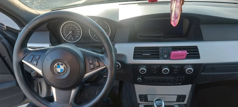BMW 520, снимка 11 - Автомобили и джипове - 50112267