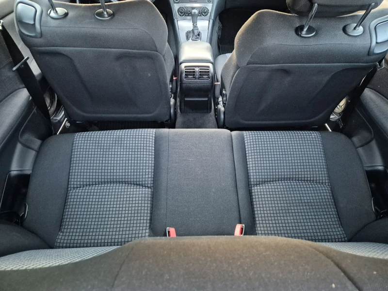 Mercedes-Benz C 180 Автоматик, снимка 8 - Автомобили и джипове - 50527210