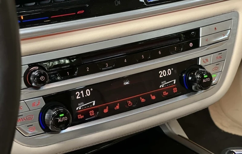 BMW 760 iL V12 XDrive, снимка 10 - Автомобили и джипове - 51990613