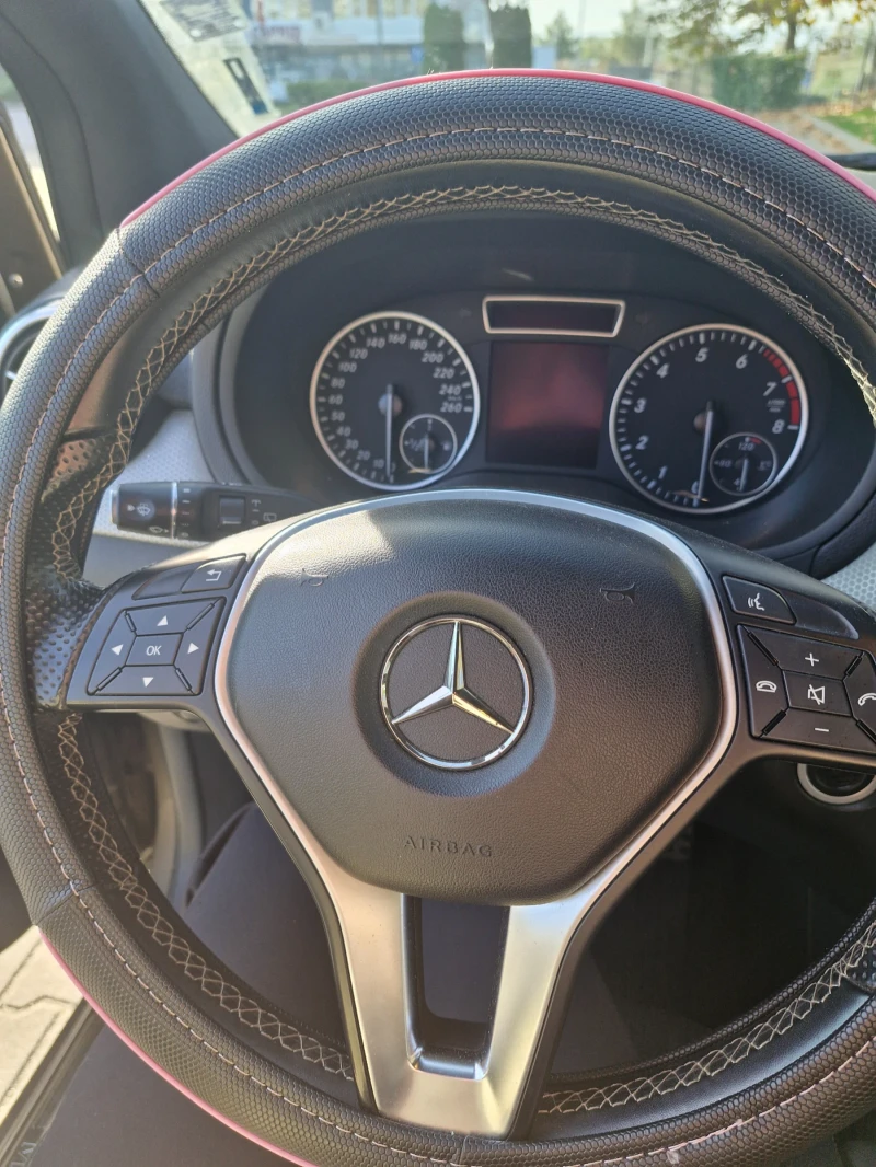 Mercedes-Benz B 200, снимка 5 - Автомобили и джипове - 52448278