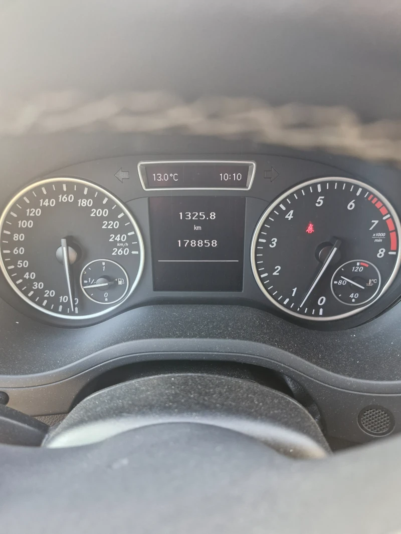 Mercedes-Benz B 200, снимка 4 - Автомобили и джипове - 52448278