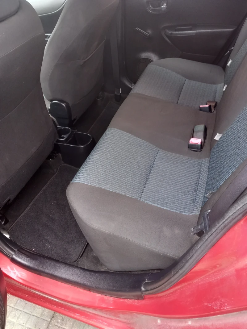 Toyota Yaris 1.4D-4D , снимка 8 - Автомобили и джипове - 52856678
