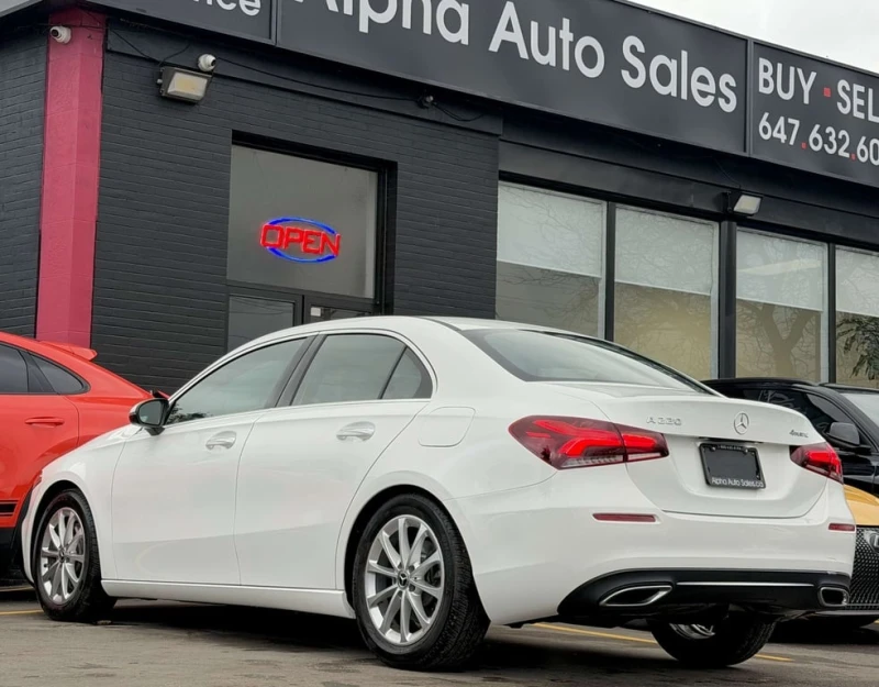 Mercedes-Benz A 220 * CARFAX * БЕЗ ПЪРВОНАЧАЛНА ВНОСКА, снимка 3 - Автомобили и джипове - 53102743