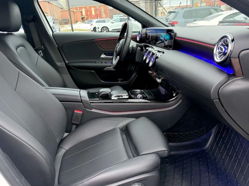 Mercedes-Benz A 220 * CARFAX * БЕЗ ПЪРВОНАЧАЛНА ВНОСКА, снимка 12 - Автомобили и джипове - 53102743