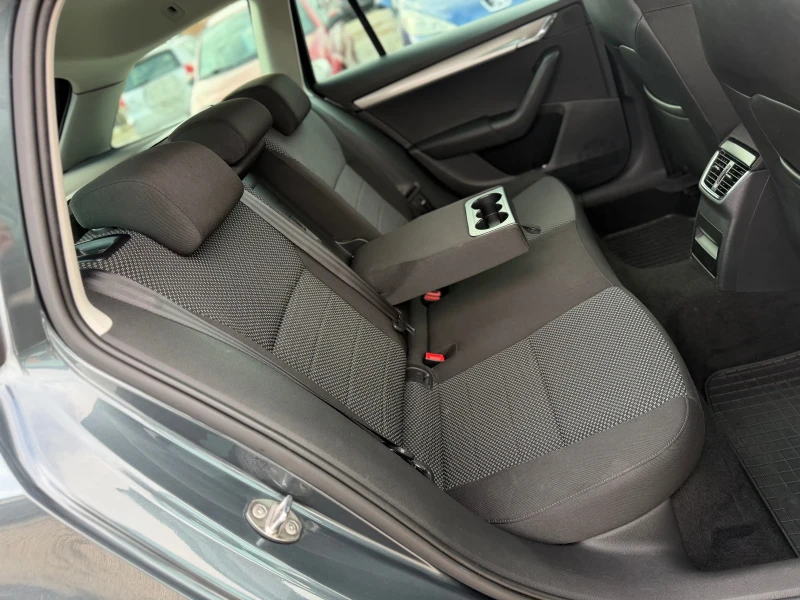 Skoda Octavia 2.0TDI 150кс АВТОМАТИК-DSG НАВИ ПОДГРЕВ , снимка 13 - Автомобили и джипове - 53243859