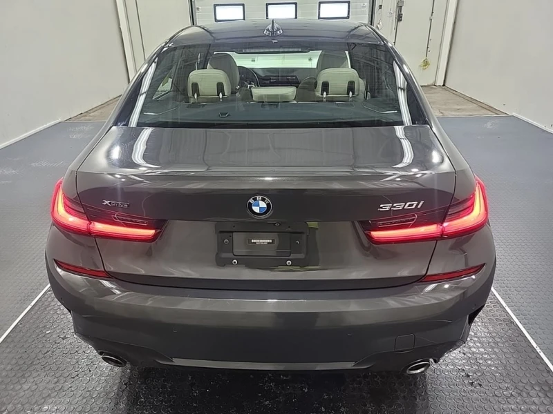 BMW 330 xDrive * M-Sport * Head-Up-Display * CARFAX * , снимка 6 - Автомобили и джипове - 53411568