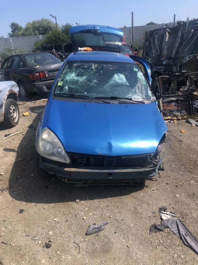 Renault Clio 1.5, снимка 2 - Автомобили и джипове - 33896954