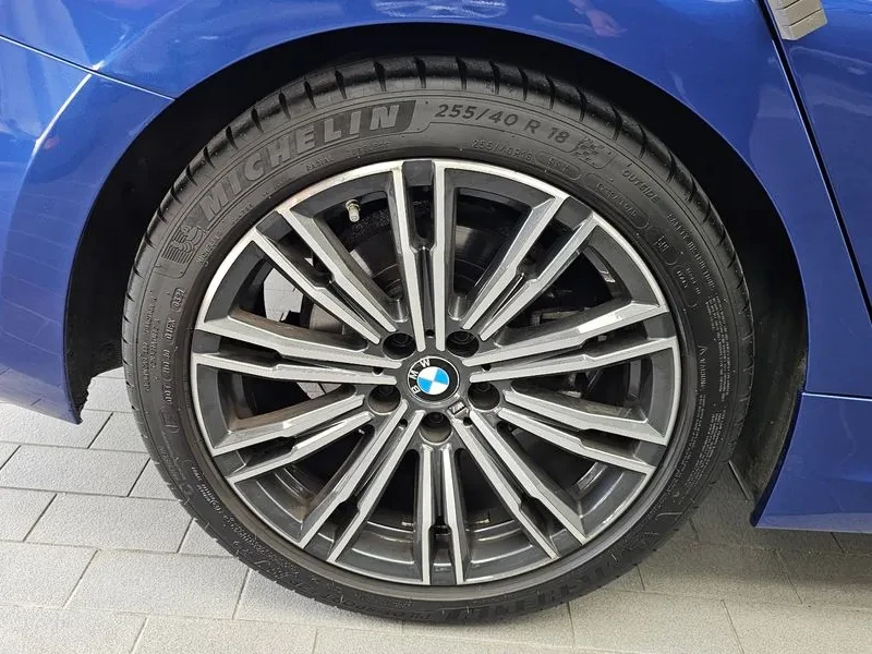 BMW 320 I M Sports, снимка 5 - Автомобили и джипове - 55643074